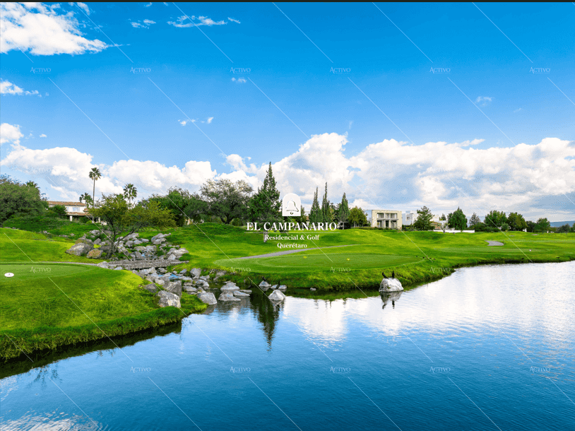 terreno en venta avenida campanario el campanario queretaro queretaro pjD1NjZ